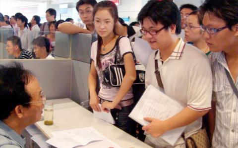 职业技校学生还未毕业就被抢空（人手2到4个offer）