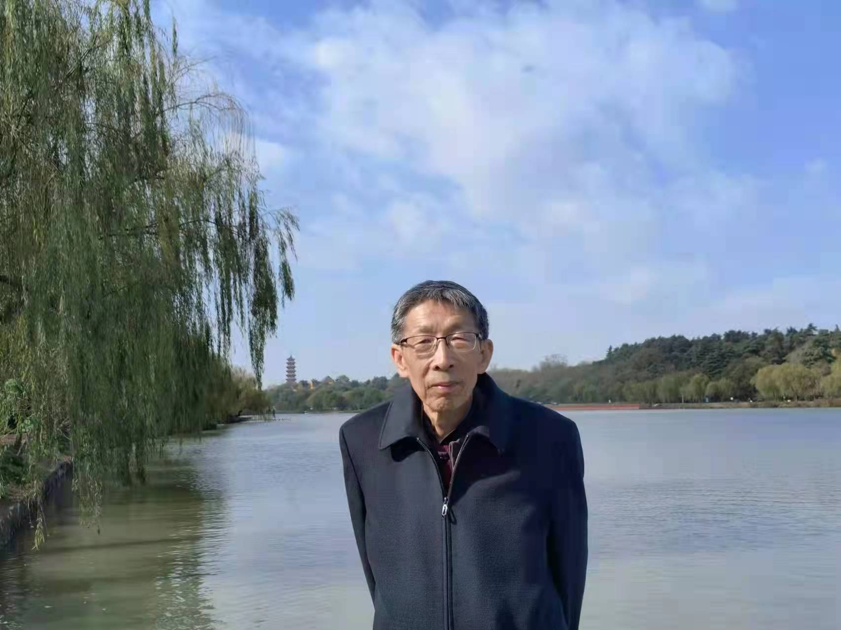73岁维权教授苏少之回应知网：说明很笼统，作者稿酬问题没说清