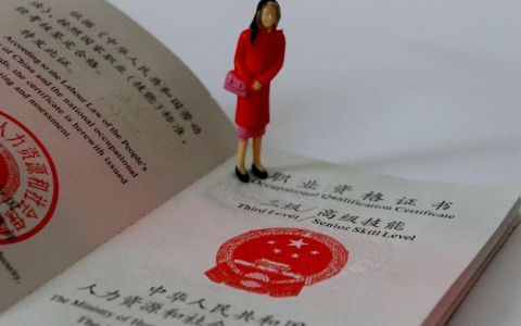 考二级建造师学历不够怎么办（二级建造师刚毕业可以考吗）