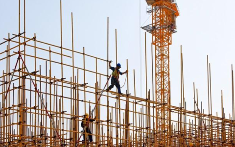 一级建造师建筑专业的年薪多少？